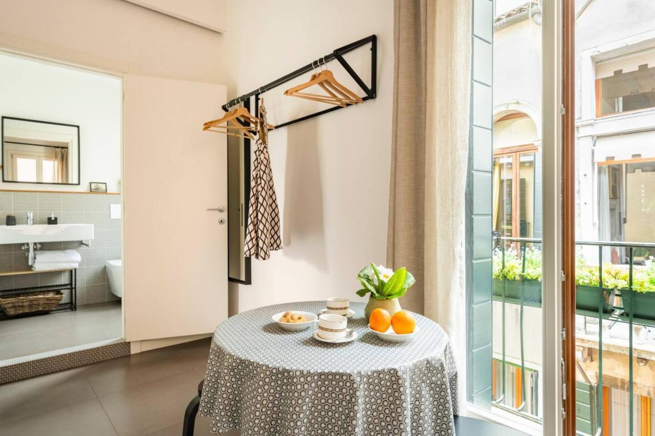 Hinc Domus - Venezia Historical City Center Экстерьер фото
