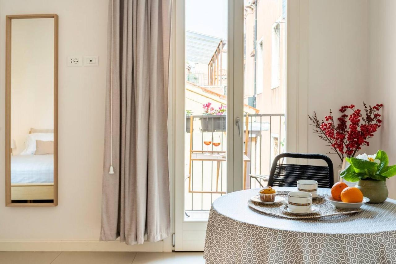 Hinc Domus - Venezia Historical City Center Экстерьер фото